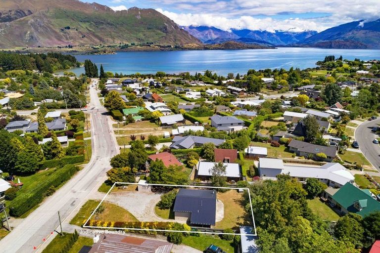 Photo of property in 104 Aubrey Road, Wanaka, 9305