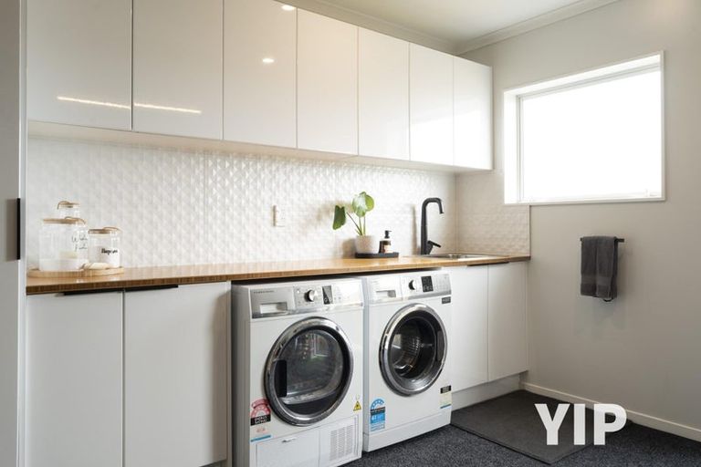 Photo of property in 14 Stony Hill Place, Grenada Village, Wellington, 6037