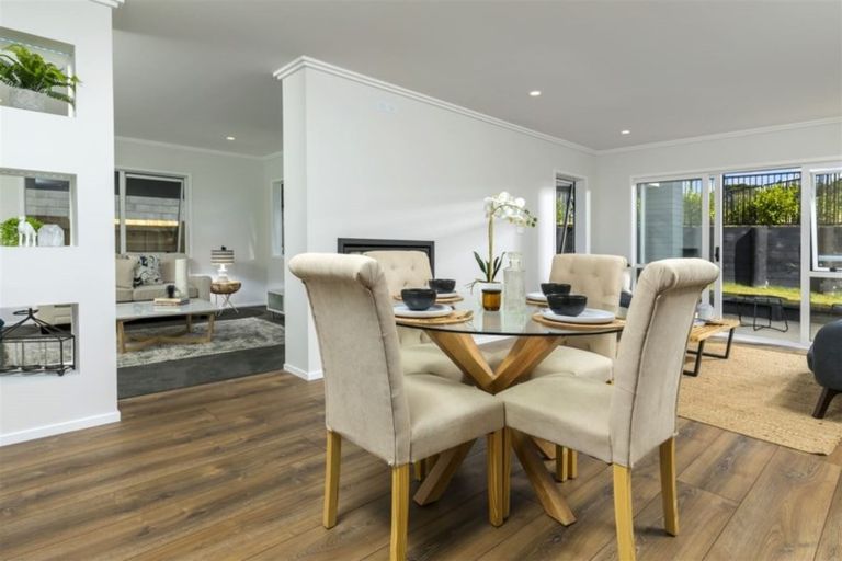 Photo of property in 17 Podgora Avenue, Kumeu, 0810