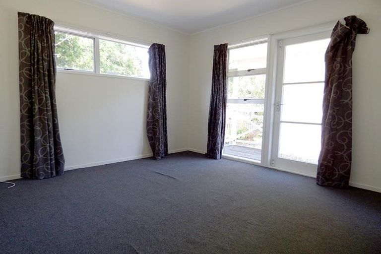 Photo of property in 18 Stoll Place, Clendon Park, Auckland, 2103