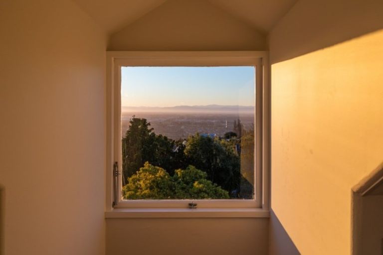 Photo of property in 148 Dyers Pass Road, Cashmere, Christchurch, 8022