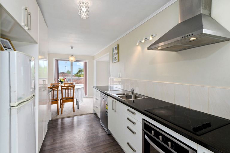 Photo of property in 5 Sari Place, Massey, Auckland, 0614