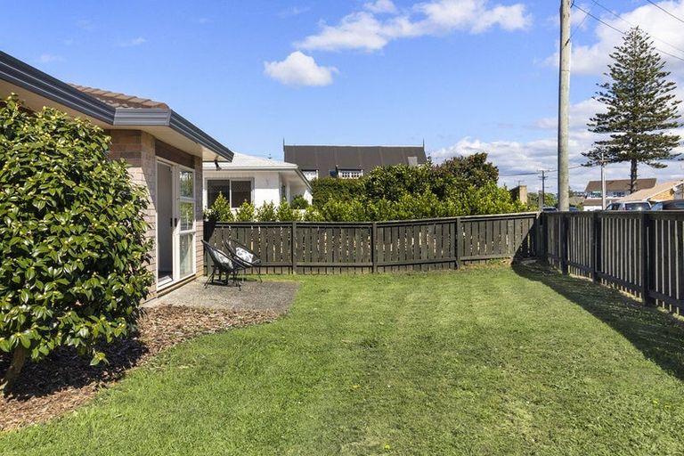 Photo of property in 1/11 Milton Road, Orewa, 0931