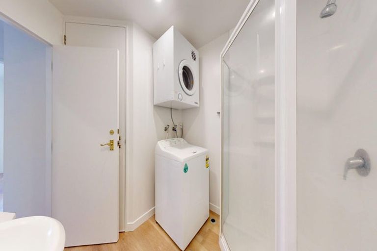 Photo of property in Courtenay Apartments, 406/120 Courtenay Place, Te Aro, Wellington, 6011