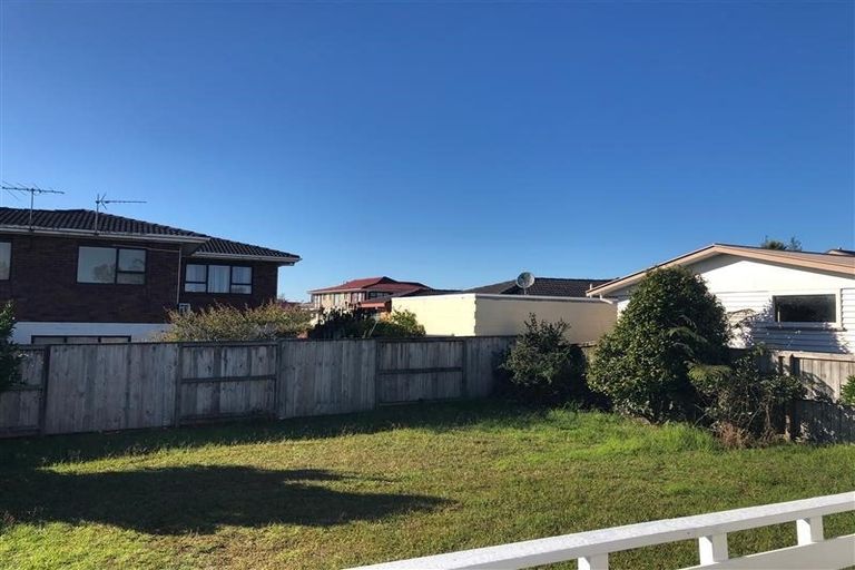 Photo of property in 1/47 Moire Road, Massey, Auckland, 0614