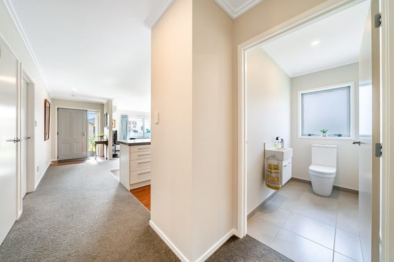 Photo of property in 15 Chalfont Road, Silverstream, Upper Hutt, 5019