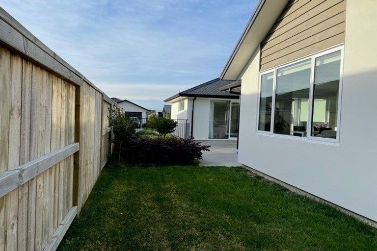 Photo of property in 51 Awataha Crescent, Pyes Pa, Tauranga, 3110