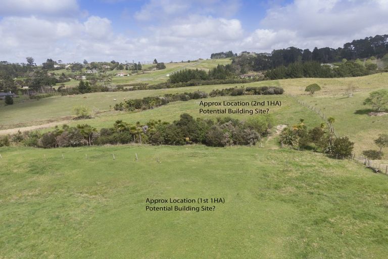 Photo of property in 42 Spur Road, Stillwater, Silverdale, 0993