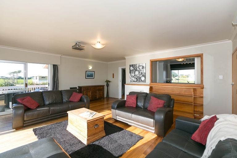 Photo of property in 1 Tiromoana Crescent, Bell Block, New Plymouth, 4312