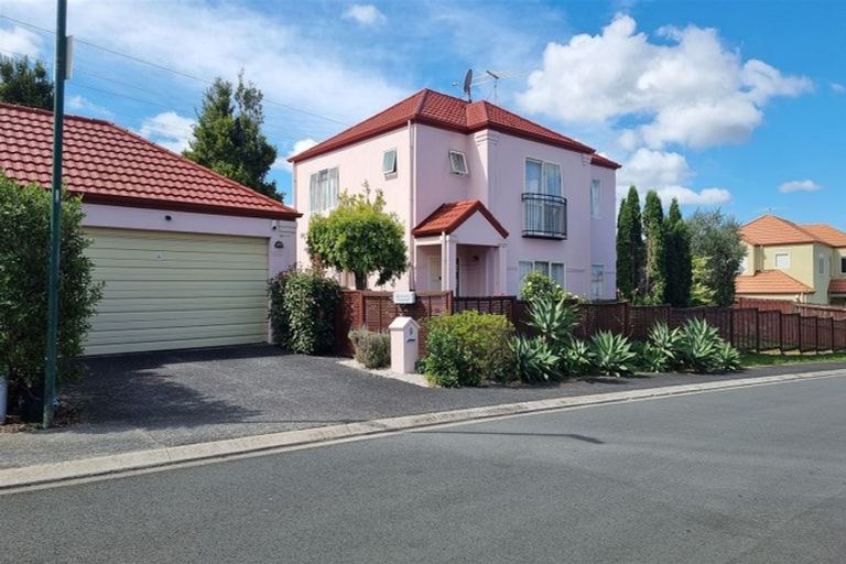 Photo of property in 9 Stolford Crescent, New Lynn, Auckland, 0600