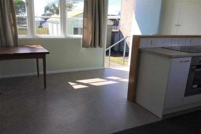 Photo of property in 4 Harbour Street, Moturoa, New Plymouth, 4310