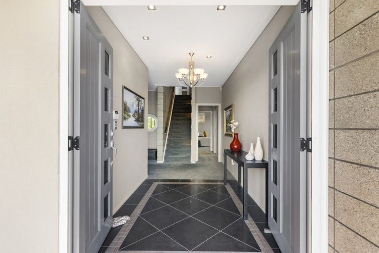 Photo of property in 96 Fisher Parade, Sunnyhills, Auckland, 2010