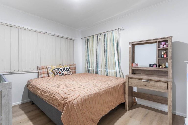 Photo of property in 221 Puhinui Road, Papatoetoe, Auckland, 2025