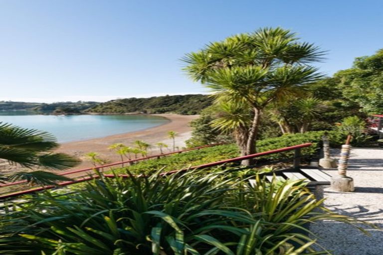 Photo of property in 14a Kaha Place, Russell, 0272