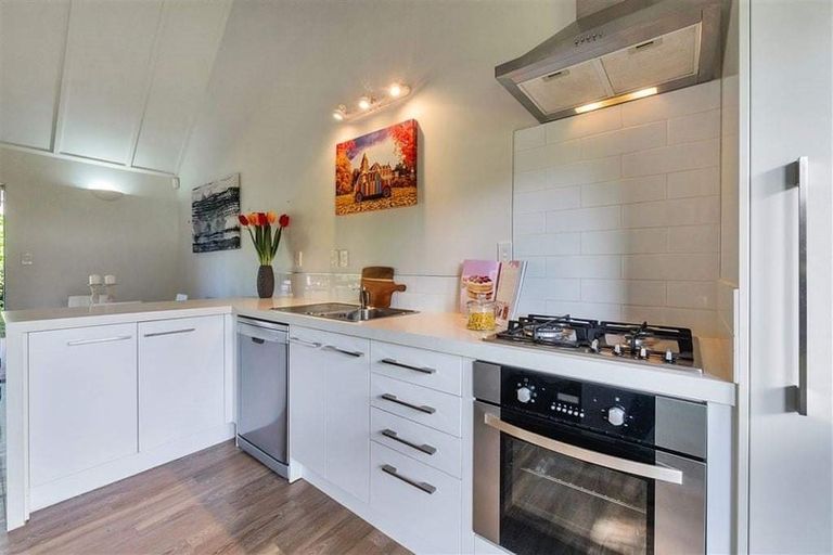 Photo of property in 12/58 Manuroa Road, Takanini, 2112