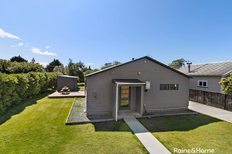 Photo of property in 11 Hayward Street, Featherston, 5710