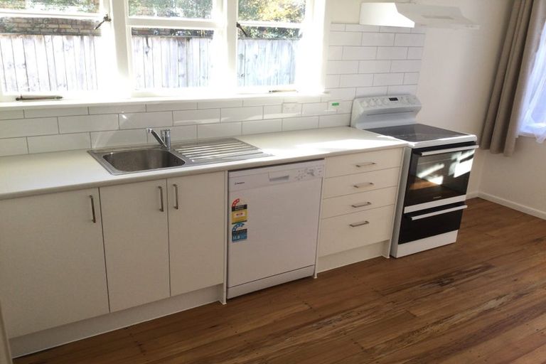 Photo of property in 208 Te Atatu Road, Te Atatu South, Auckland, 0610