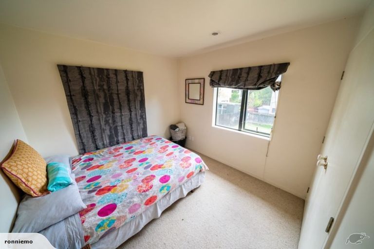 Photo of property in 21 Seabrook Avenue, New Lynn, Auckland, 0600
