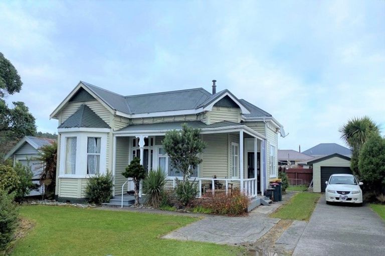 Photo of property in 4 Marsden Road, Greymouth, 7805