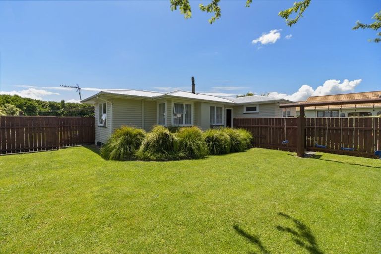 Photo of property in 4 Wera Street, Hawera, 4610