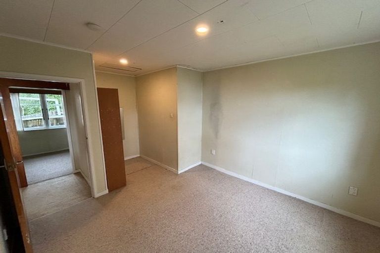 Photo of property in 65 Howard Road, Orere Point, Papakura, 2585