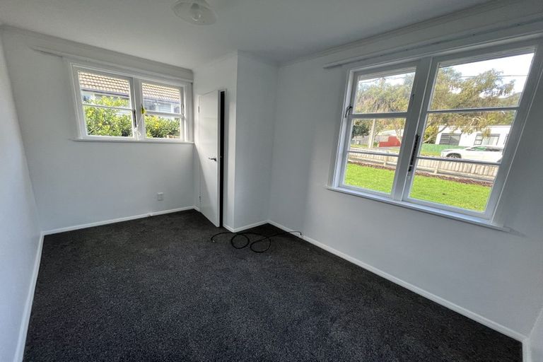 Photo of property in 9 Kamahi Street, Stokes Valley, Lower Hutt, 5019