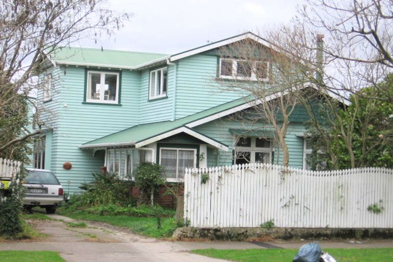 Photo of property in 37 Milverton Avenue, Hokowhitu, Palmerston North, 4410