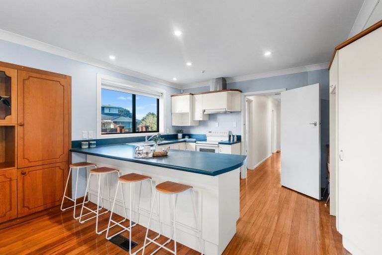 Photo of property in 22 Sevenoaks Drive, Bryndwr, Christchurch, 8053