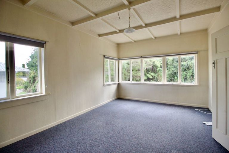 Photo of property in 1/30 Gordon Avenue, Milford, Auckland, 0620