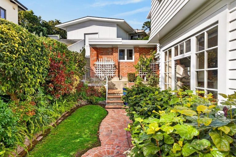Photo of property in 22a Coleman Terrace, Hospital Hill, Napier, 4110