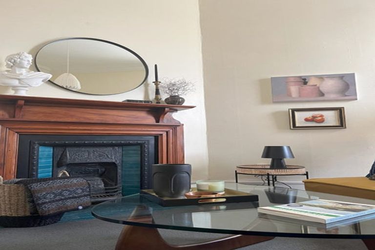 Photo of property in 8 Davis Street, Thorndon, Wellington, 6011