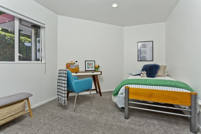 Photo of property in 2/16 Redwing Street, Browns Bay, Auckland, 0630