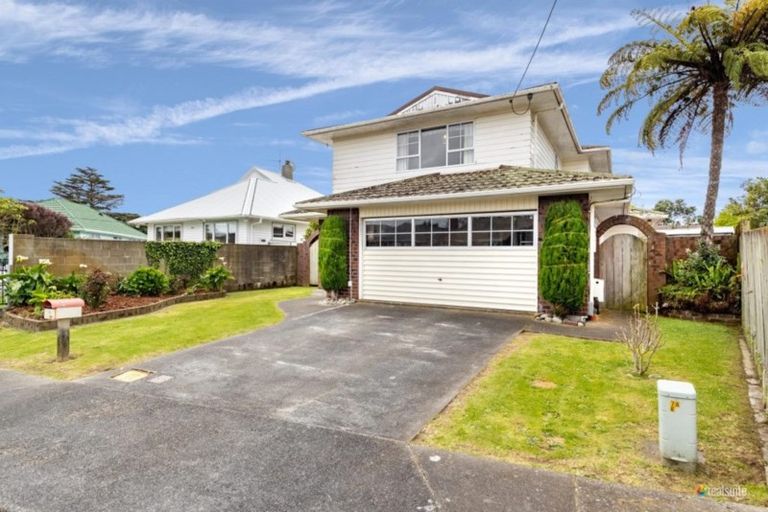 Photo of property in 11 Boothby Grove, Fairfield, Lower Hutt, 5011