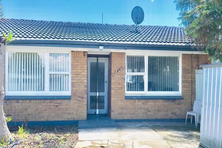 Photo of property in 2/13a Vine Street, Mangere East, Auckland, 2024