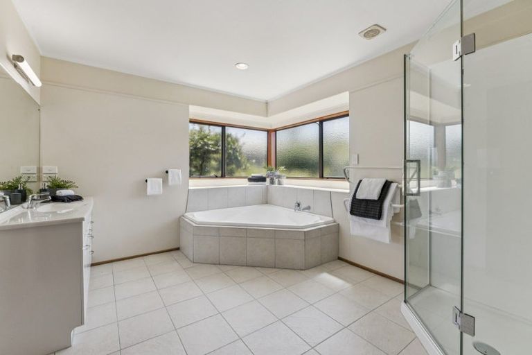 Photo of property in 1/11 Faulkner Road, Northcote Point, Auckland, 0627