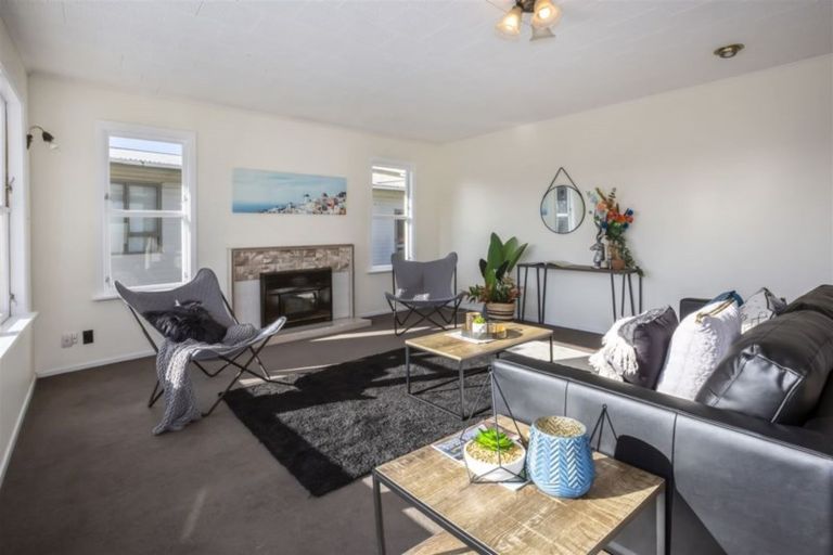 Photo of property in 40 Ernest Street, Ranui, Porirua, 5024