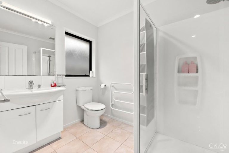 Photo of property in 4 Beechwood Way, Te Marua, Upper Hutt, 5018