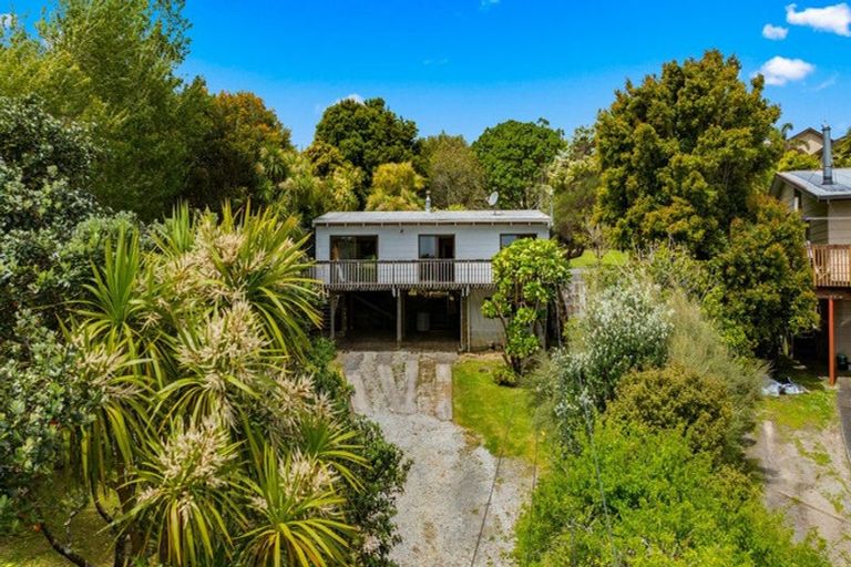 Photo of property in 10 Poplar Road, Stanmore Bay, Whangaparaoa, 0932