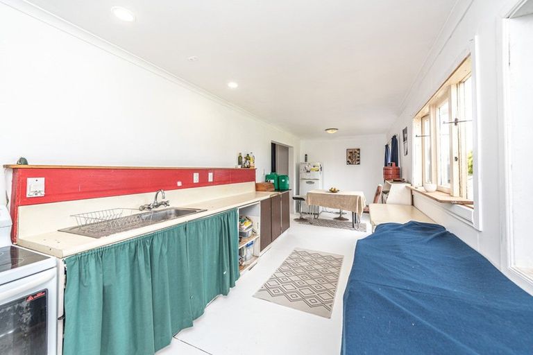 Photo of property in 213 Puriri Street, Castlecliff, Whanganui, 4501