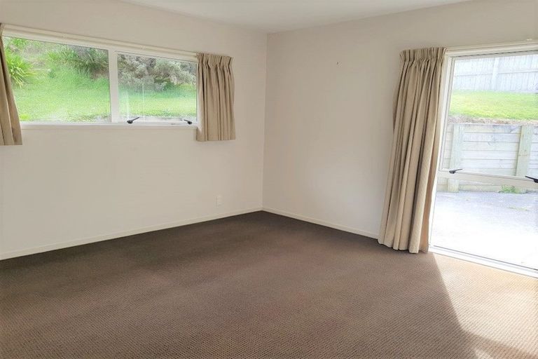 Photo of property in 48 Tongariro Drive, Aotea, Porirua, 5024