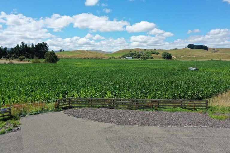 Photo of property in 48 Oparatai Road, Mangatainoka, Pahiatua, 4982