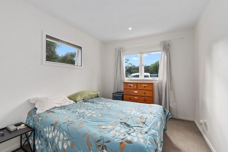 Photo of property in 49 Chatham Avenue, Paremoremo, Auckland, 0632