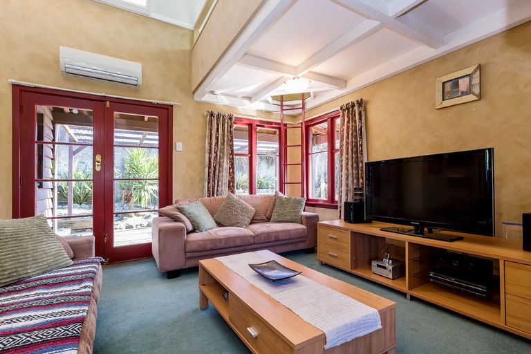 Photo of property in 43 Beresford Street, Kaikorai, Dunedin, 9010