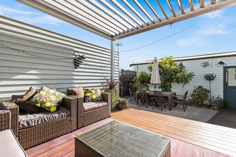 Photo of property in 17 Higgins Street, Marewa, Napier, 4110