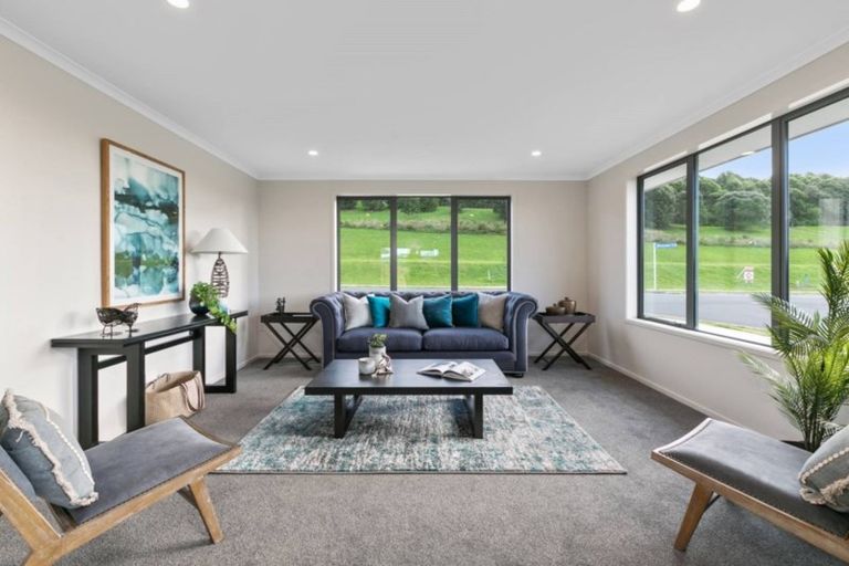Photo of property in 18 Lakeside Terrace, Omokoroa, 3114