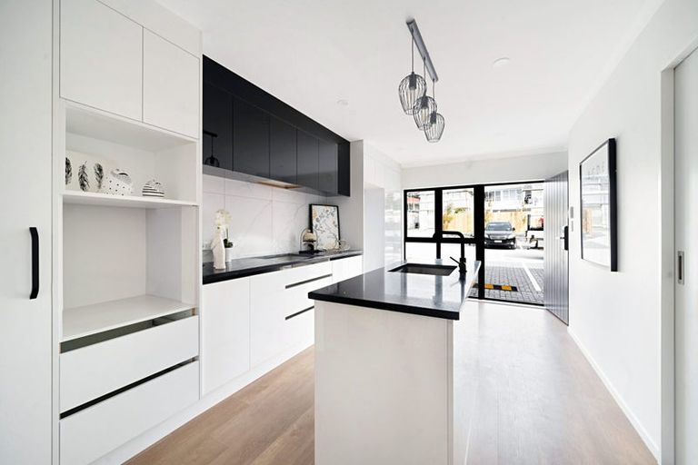 Photo of property in 12/32 Brandon Road, Glen Eden, Auckland, 0602