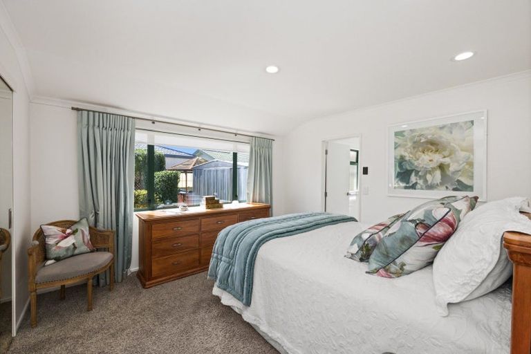 Photo of property in 4 Aintree Place, Taradale, Napier, 4112