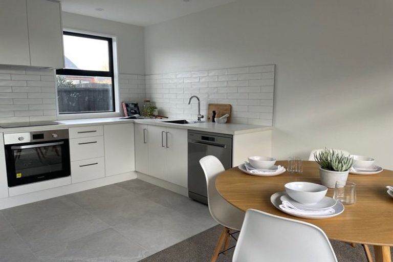 Photo of property in 3/96 Barbour Street, Waltham, Christchurch, 8011
