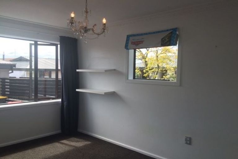 Photo of property in 9b Blairdon Place, Bishopdale, Christchurch, 8053