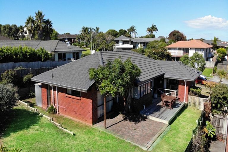 Photo of property in 38 Simmental Crescent, Somerville, Auckland, 2014